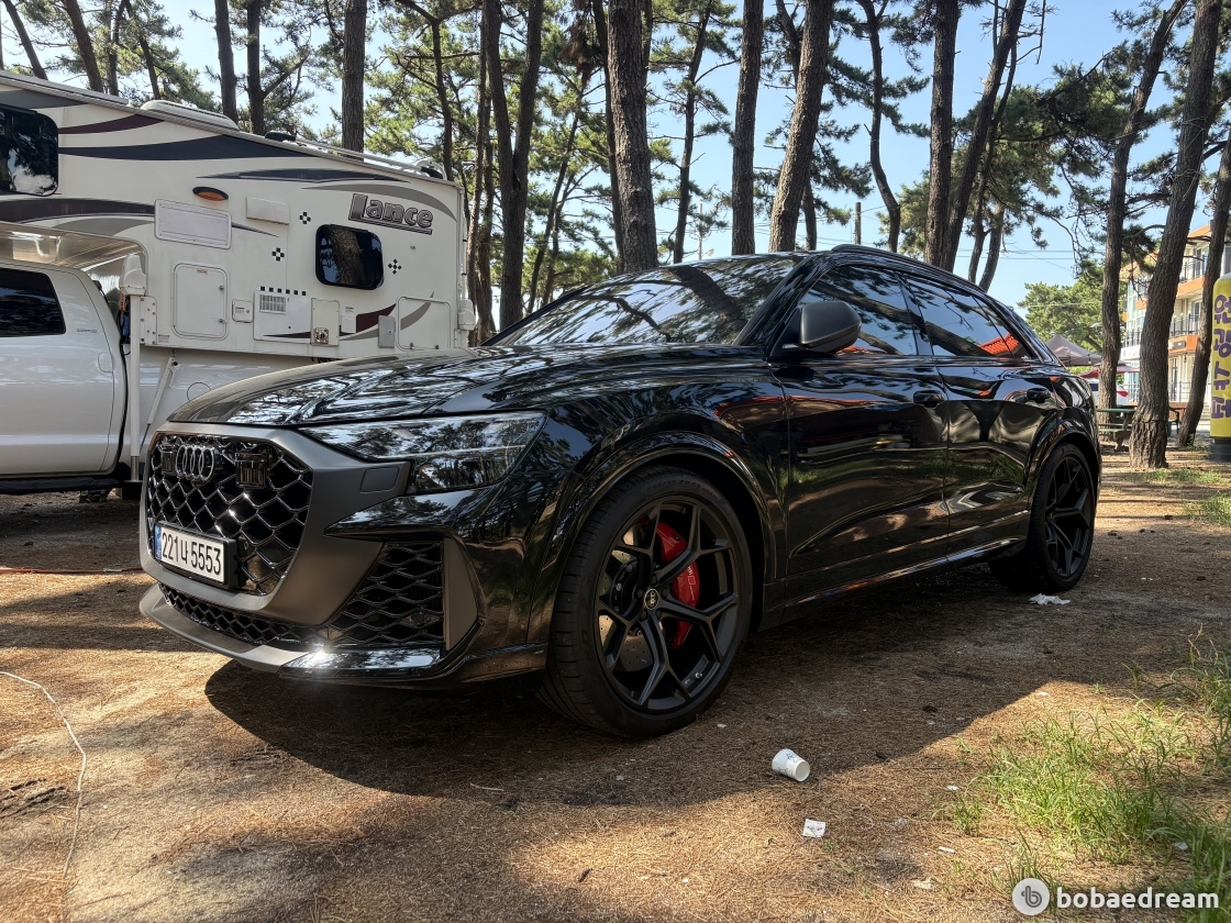 Audi Q8 The RS 4.0 Quattro Performance - фото 1