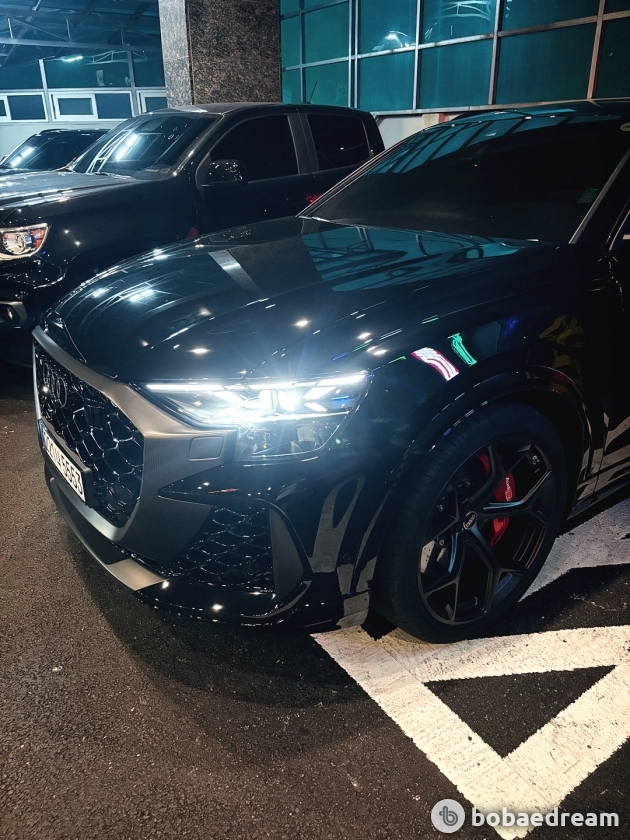 Audi Q8 The RS 4.0 Quattro Performance - фото 17