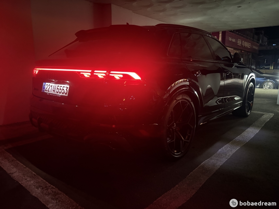 Audi Q8 The RS 4.0 Quattro Performance - фото 18