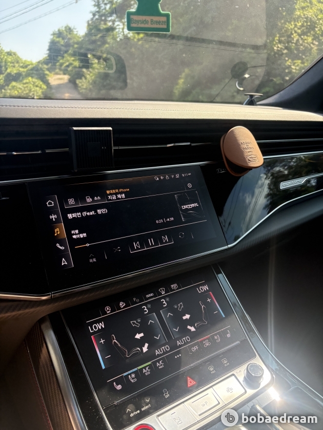 Audi Q8 The RS 4.0 Quattro Performance - фото 7