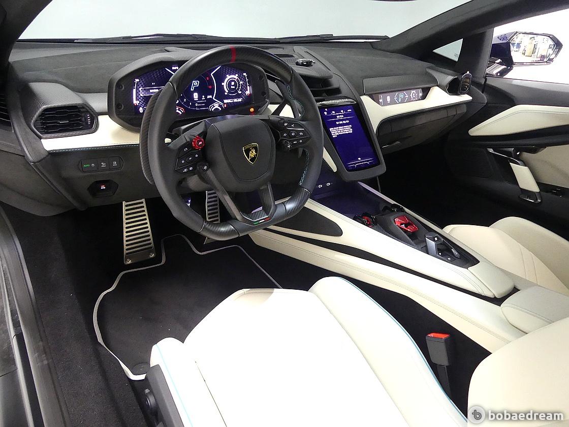 Lamborghini Revuelto 6.5 V12 PHEV 5