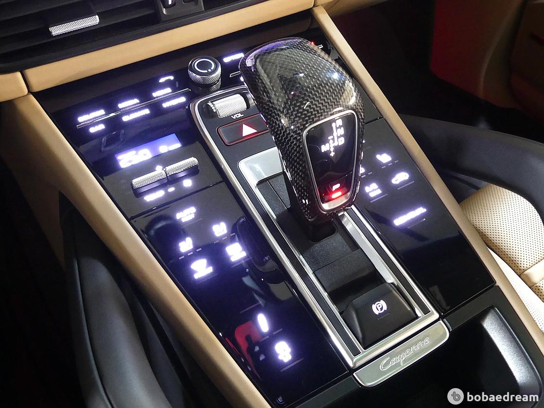 Porsche Cayenne 3.0 E- Hybrid Coupe 8