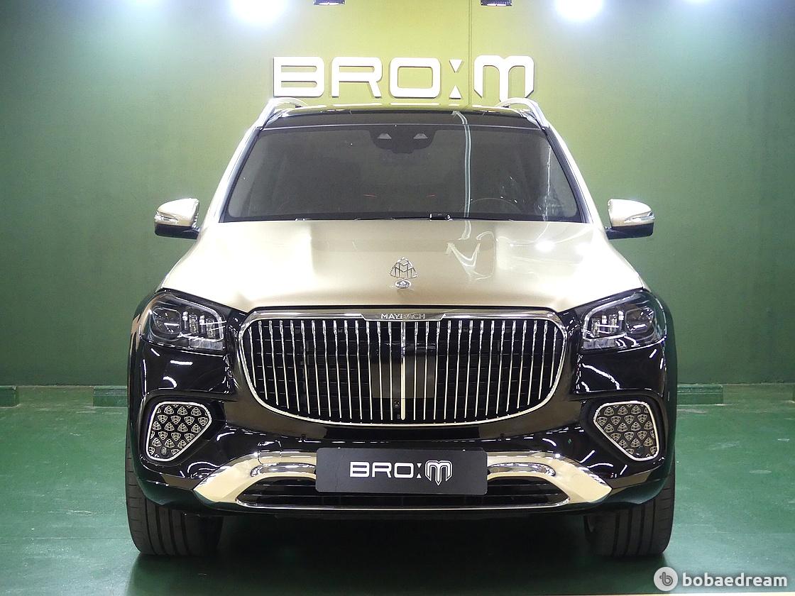 Mercedes-Benz GLS-Class Maybach GLS600 4 Matic Manufaktur 2