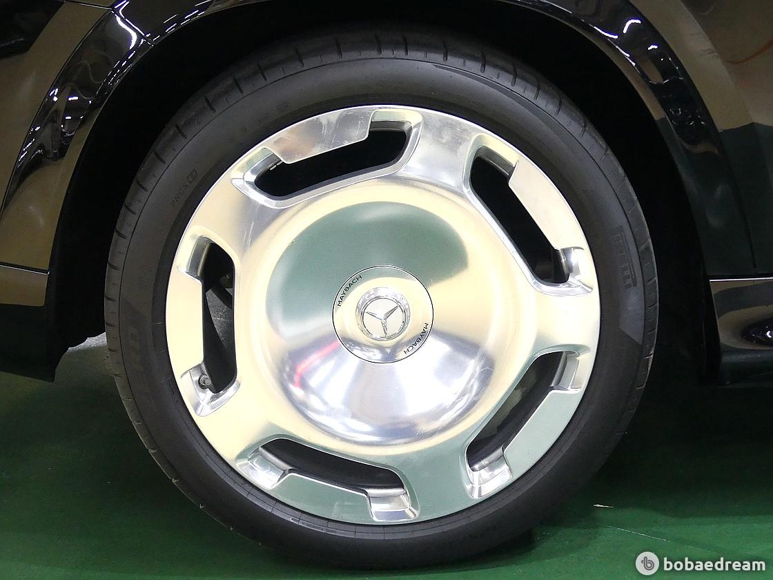 Mercedes-Benz GLS-Class Maybach GLS600 4 Matic Manufaktur 10