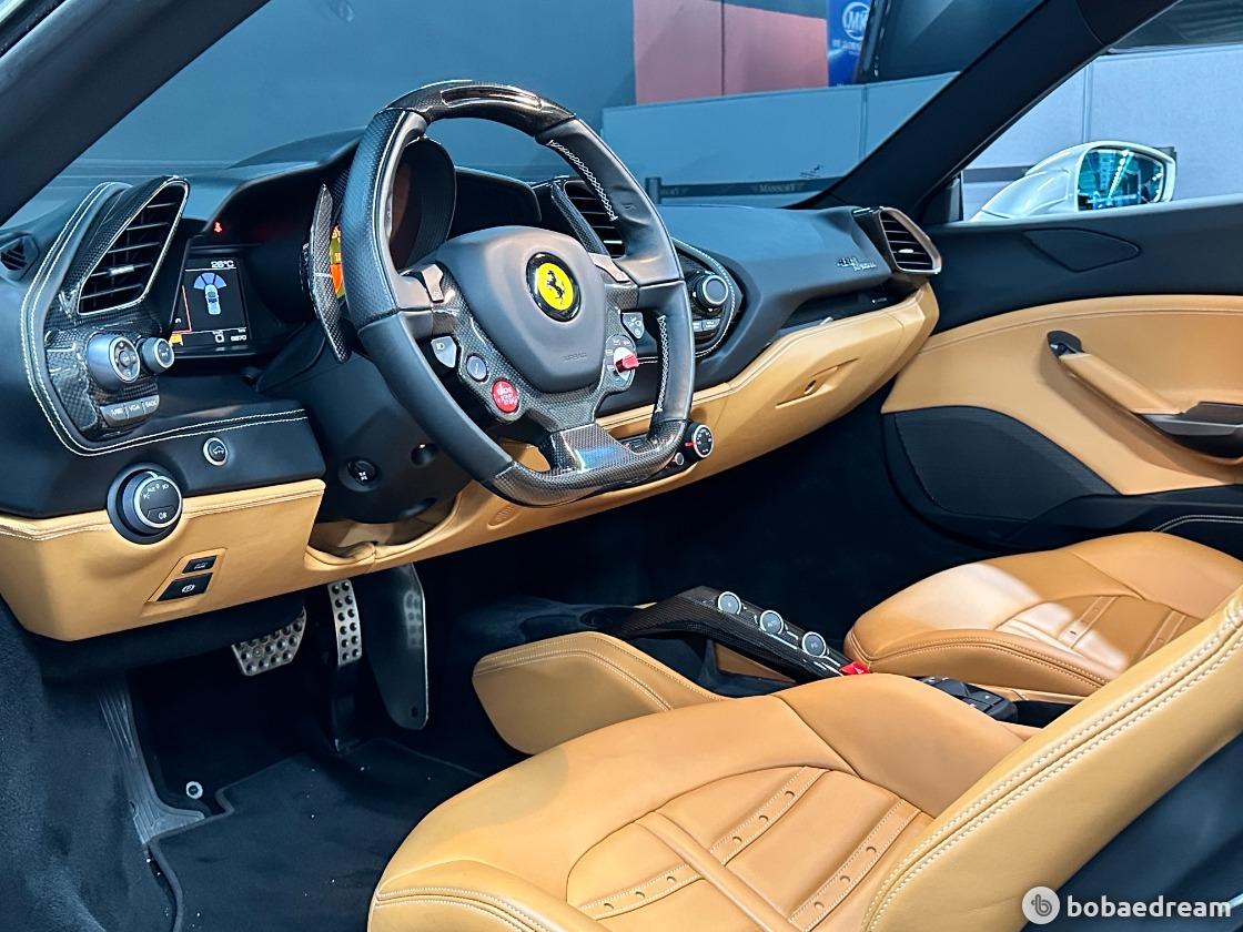 Ferrari 488 Spider 5