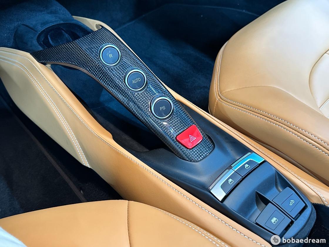 Ferrari 488 Spider 8