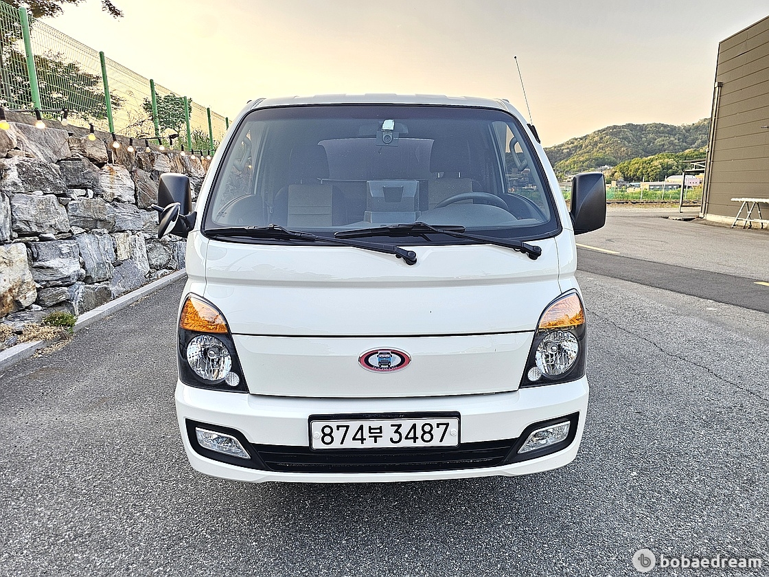 Hyundai Porter 2 Fixed Floor