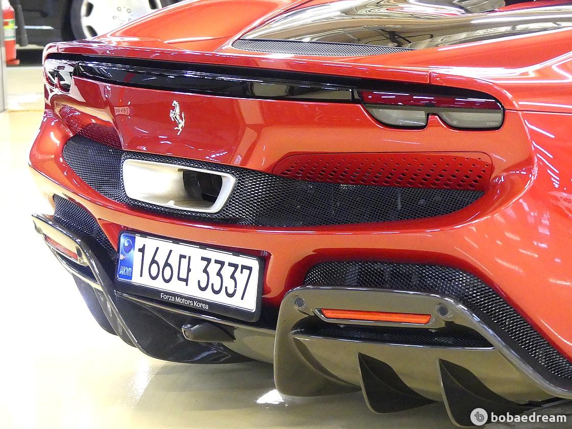 페라리 296 GTB 2023 빨간색 사진 8