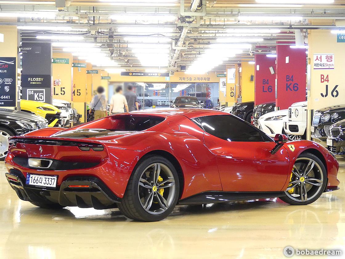 페라리 296 GTB 2023 빨간색 사진 3