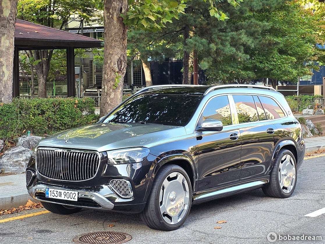 벤츠 GLS 580 4매틱 2024 검정색 사진 2