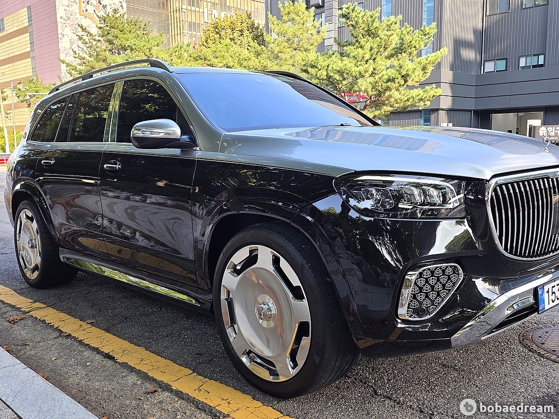 벤츠 GLS 580 4매틱 2024 검정색 사진 6