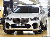 BMW X5 M50i