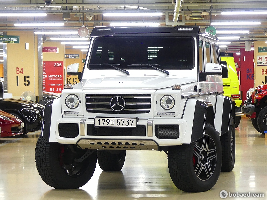 Mercedes-Benz V-Class G500