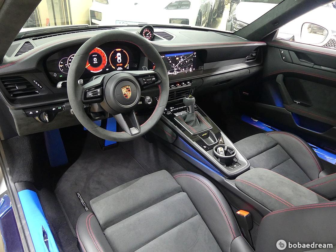 Porsche 911 Carrera/ 911 Targa GT3 5