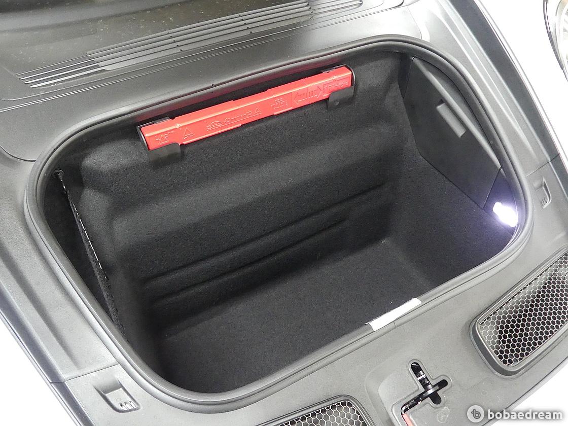 Porsche 911 Carrera/ 911 Targa GT3 10