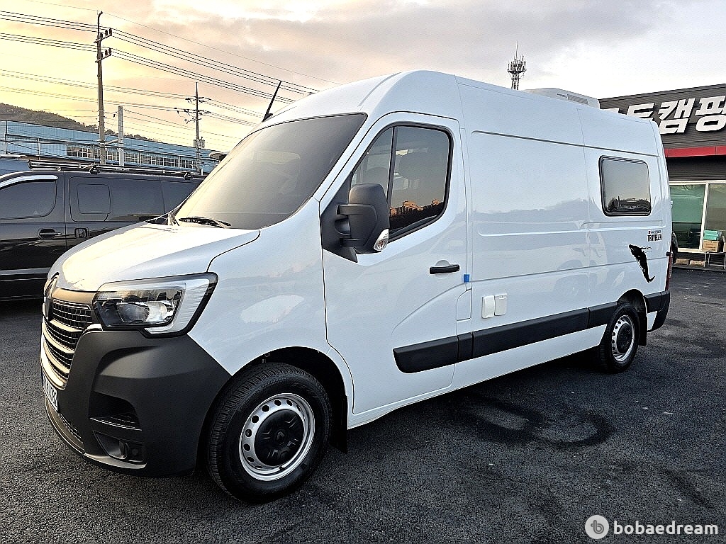 Renault Master New 2.3 Diesel Camping Car 3