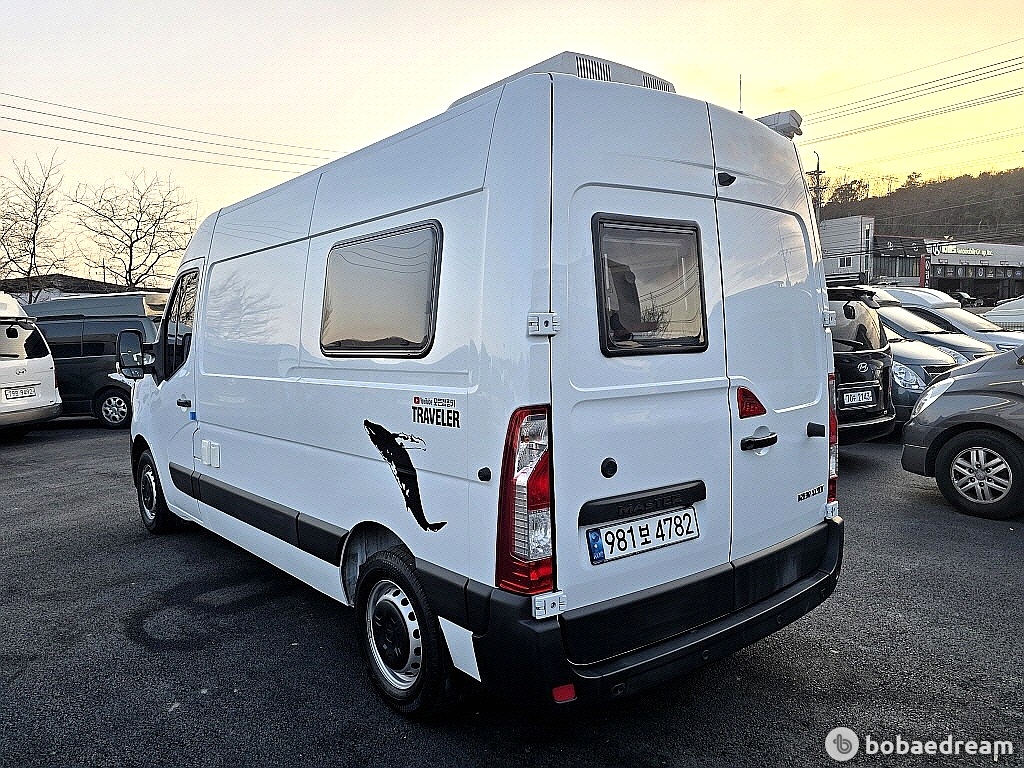 Renault Master New 2.3 Diesel Camping Car 4