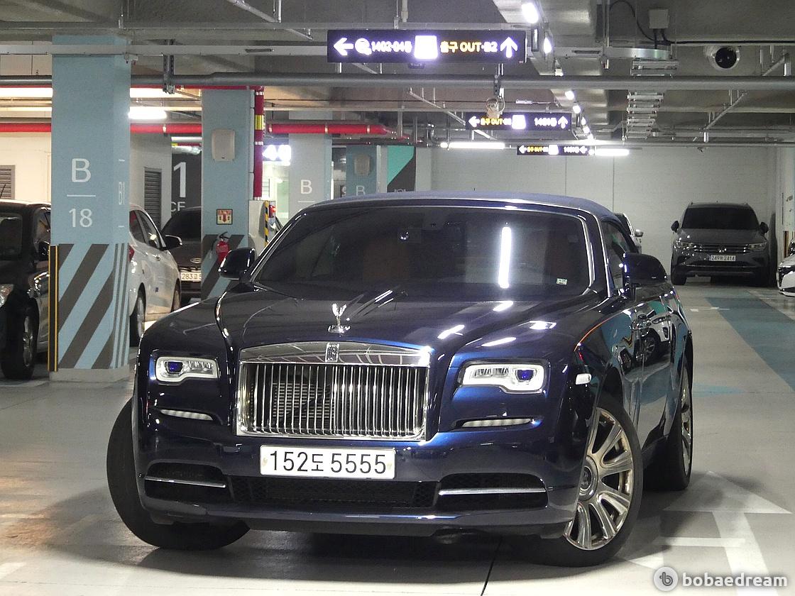 Rolls Royce Dawn 6.6 V12 2