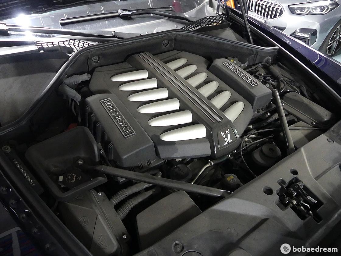 Rolls Royce Dawn 6.6 V12 6