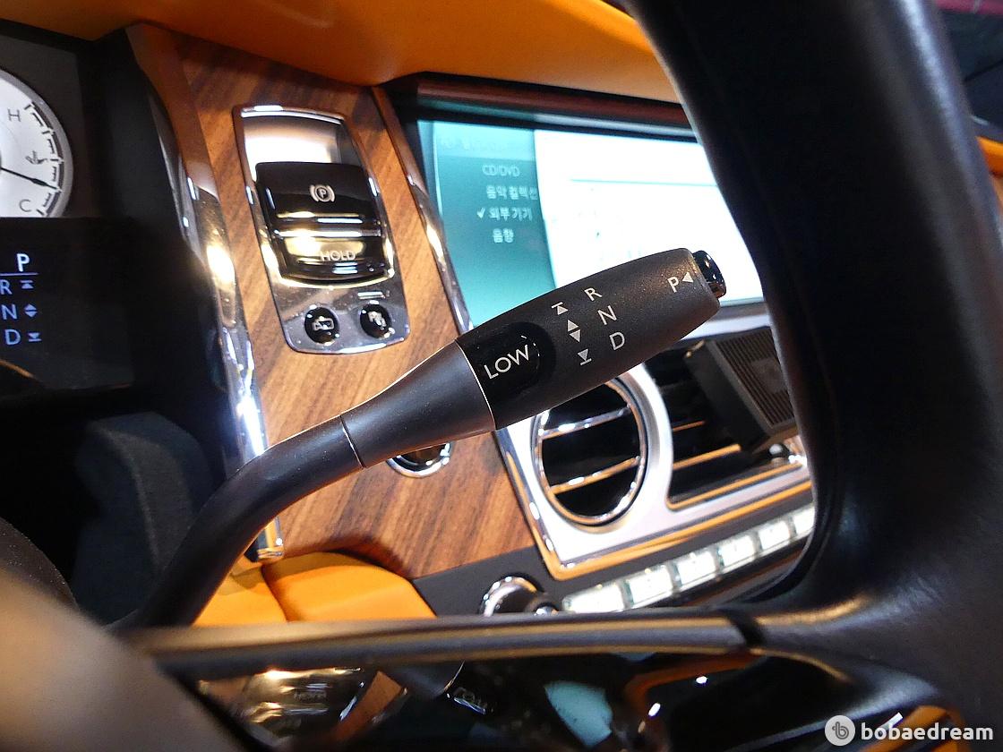 Rolls Royce Dawn 6.6 V12 8