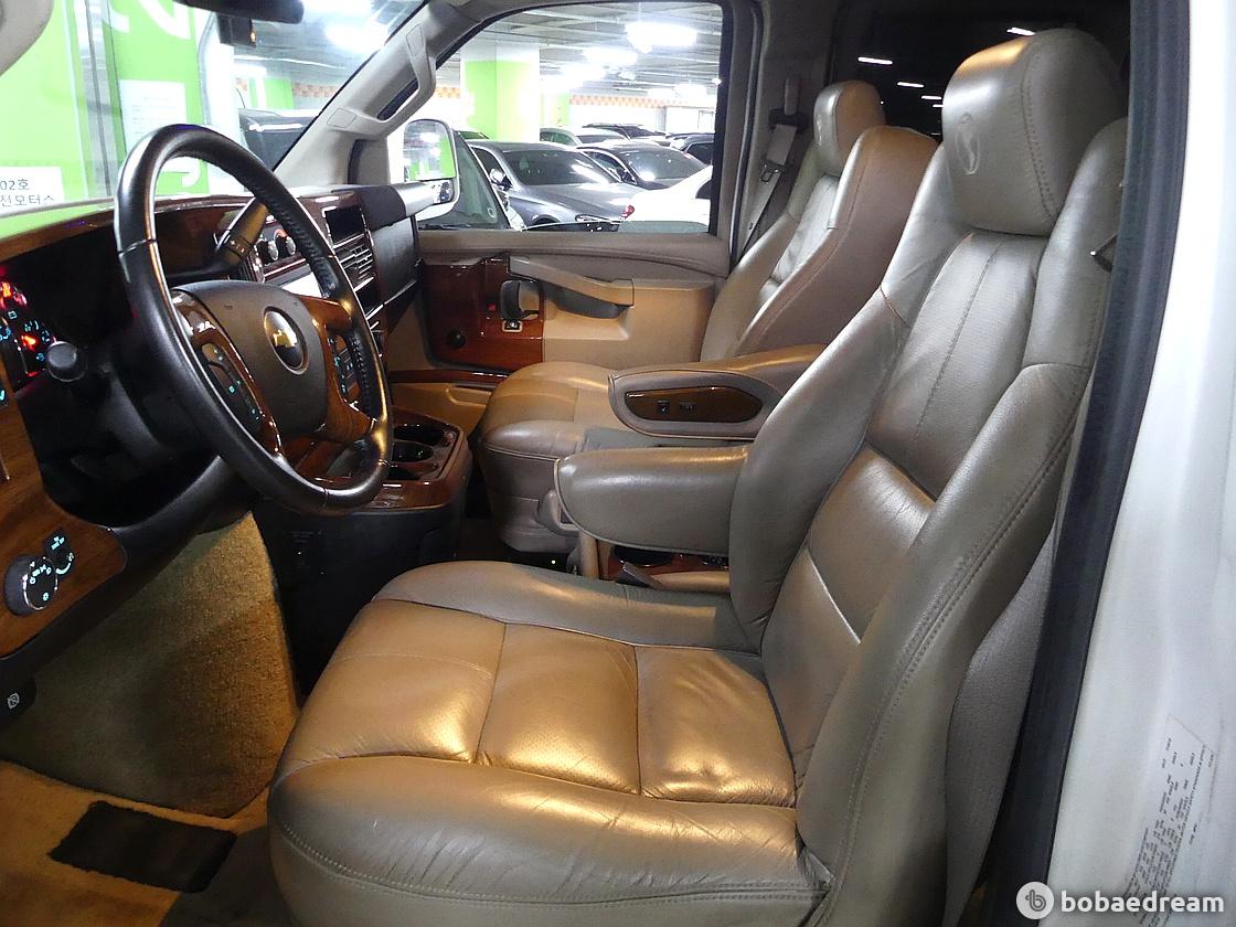 Chevrolet Express Van 6.0 9