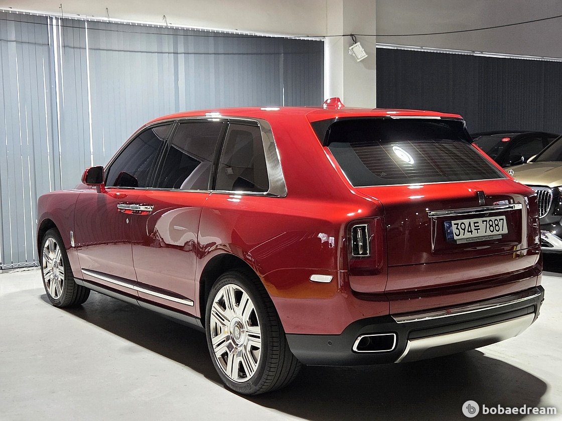 Rolls Royce Cullinan 6.7 V12 4