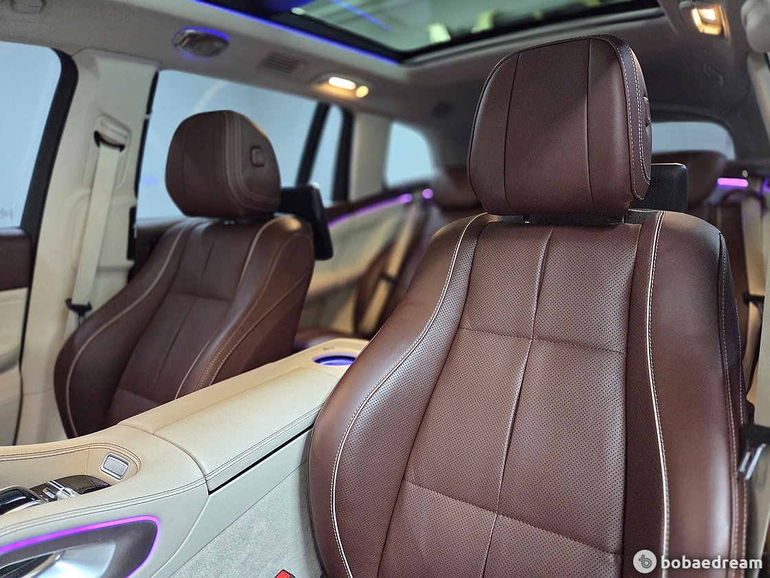 Mercedes-Benz GLS-Class Maybach GLS600 4 Matic 9