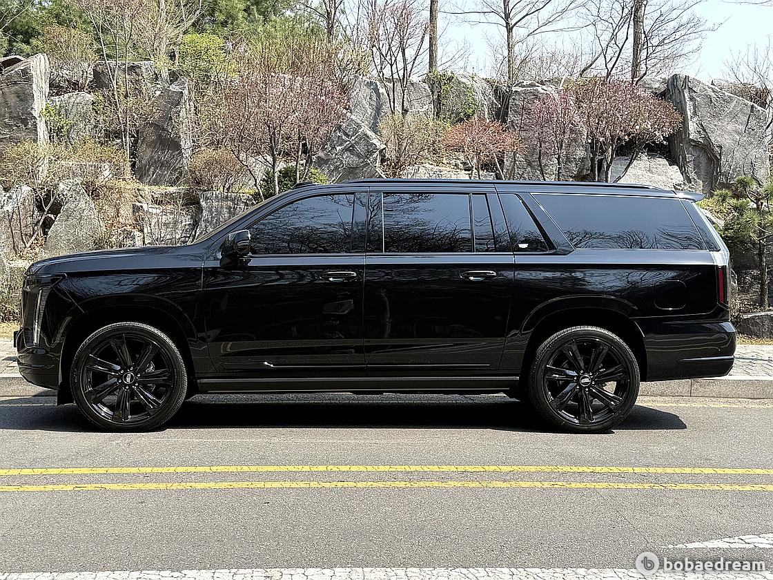 Cadillac Escalade 6.2 ESV 4WD 3