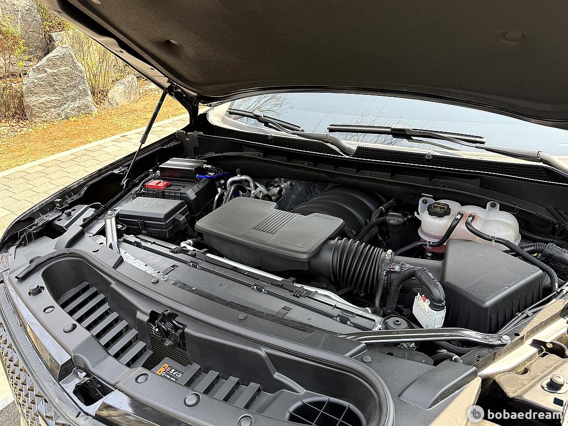 Cadillac Escalade 6.2 ESV 4WD 6