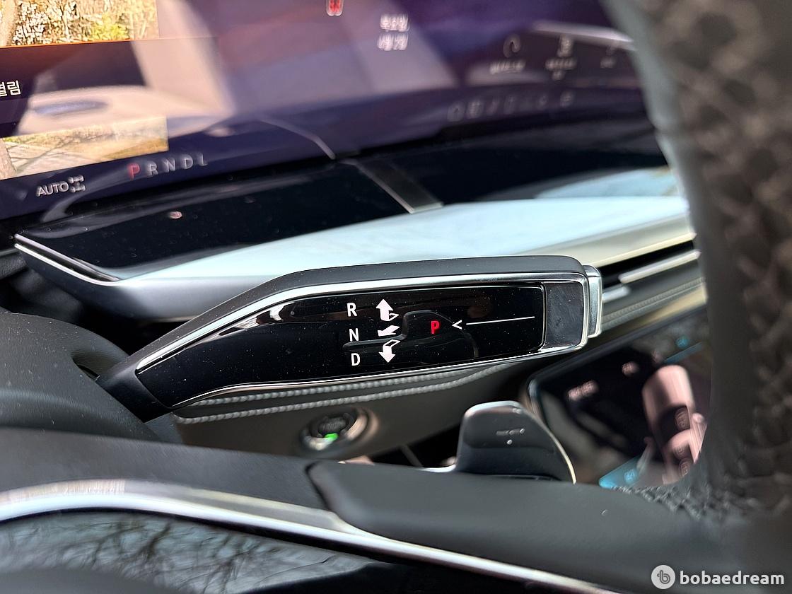 Cadillac Escalade 6.2 ESV 4WD 8