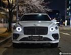 벤틀리 벤테이가 4.0 V8 아주르