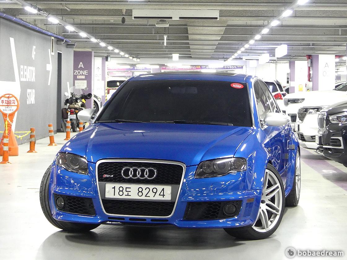 Audi RS4 4.2 FSI Quattro
