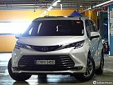 토요타 시에나 2.5 HEV AWD