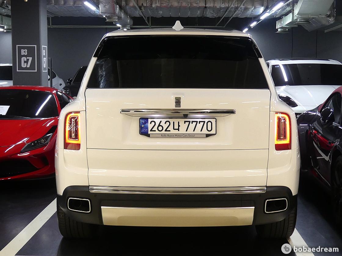롤스로이스 컬리넌 6.7 V12 2024 화이트 사진 3