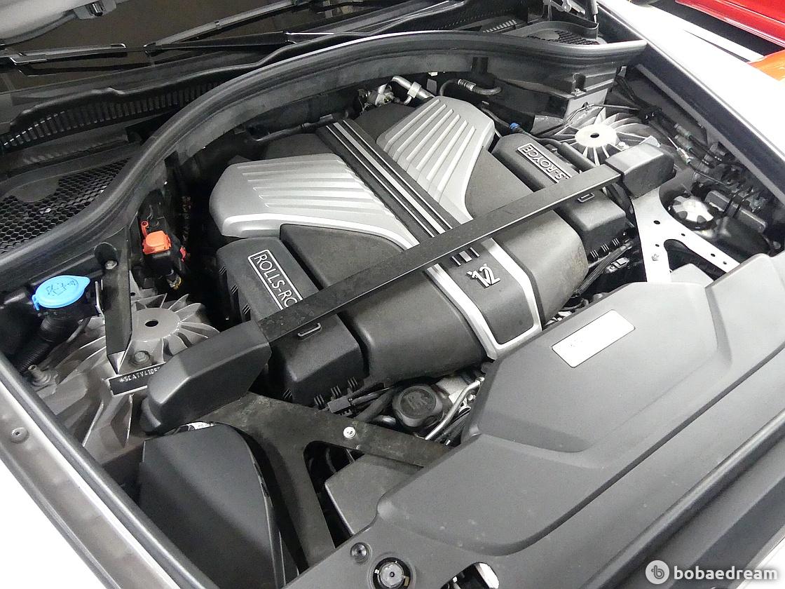 롤스로이스 컬리넌 6.7 V12 2024 화이트 사진 8