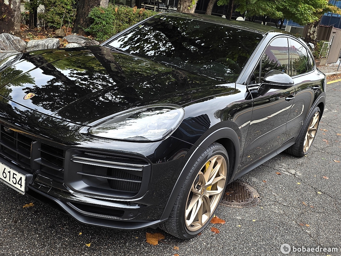 포르쉐 카이엔 4.0 터보 GT 쿠페 2023 검정색 사진 5