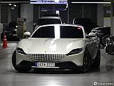 페라리 로마 스파이더 3.9 V8