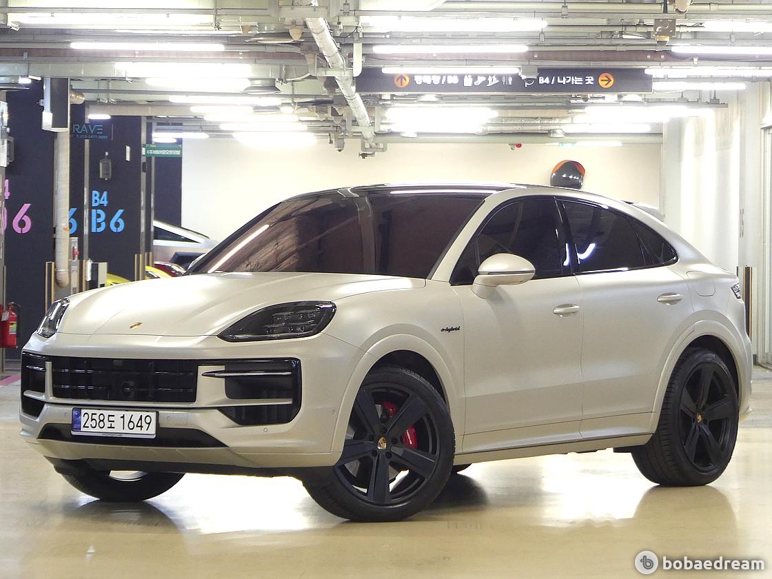 Porsche Cayenne 3.0 E- Hybrid Coupe 3