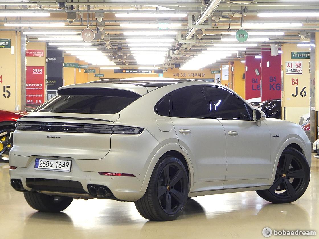 Porsche Cayenne 3.0 E- Hybrid Coupe 4