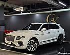 벤틀리 벤테이가 4.0 V8