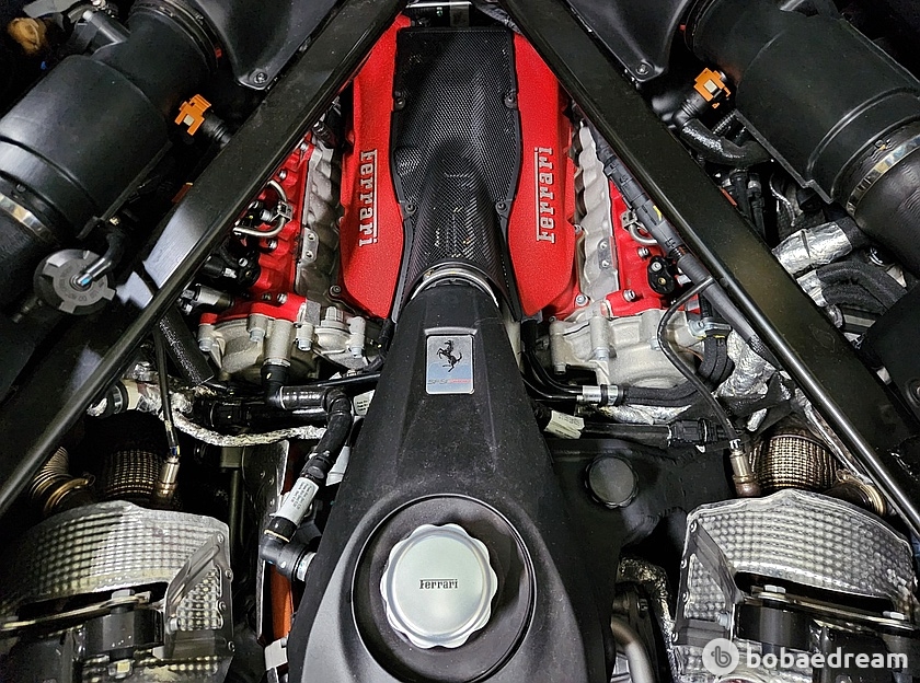 Ferrari SF90 Stradale 4.0 PHEV 6