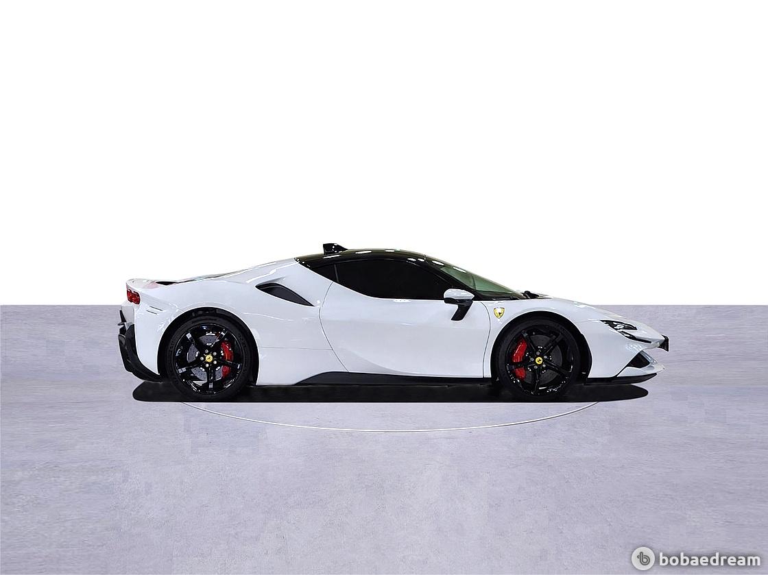 Ferrari SF90 Stradale 4.0 PHEV 3