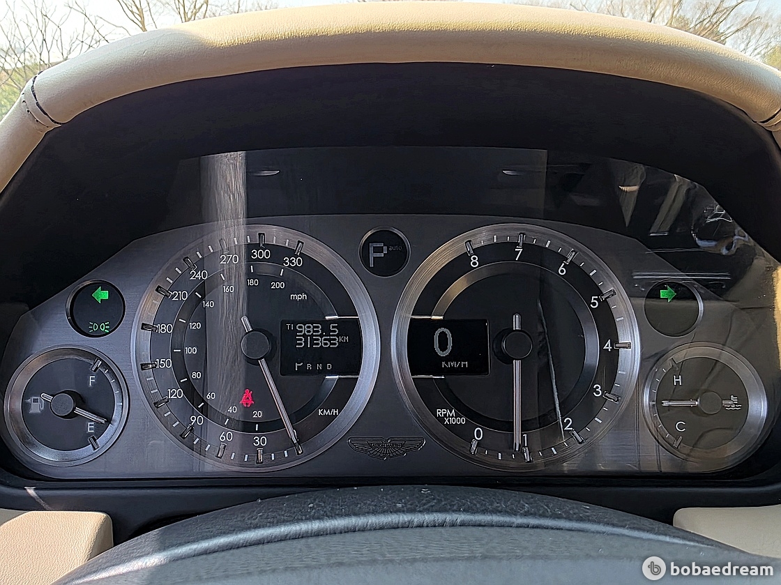 Aston Martin DB9 6.0 V12 Coupe 7