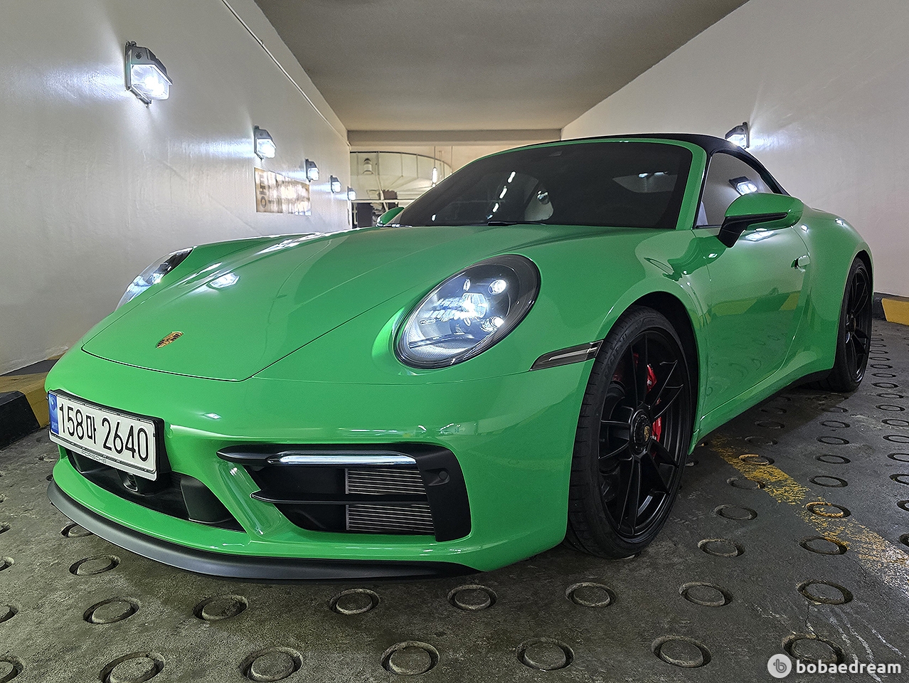 Porsche Carrera 911 4 GTS Cabriolet 2