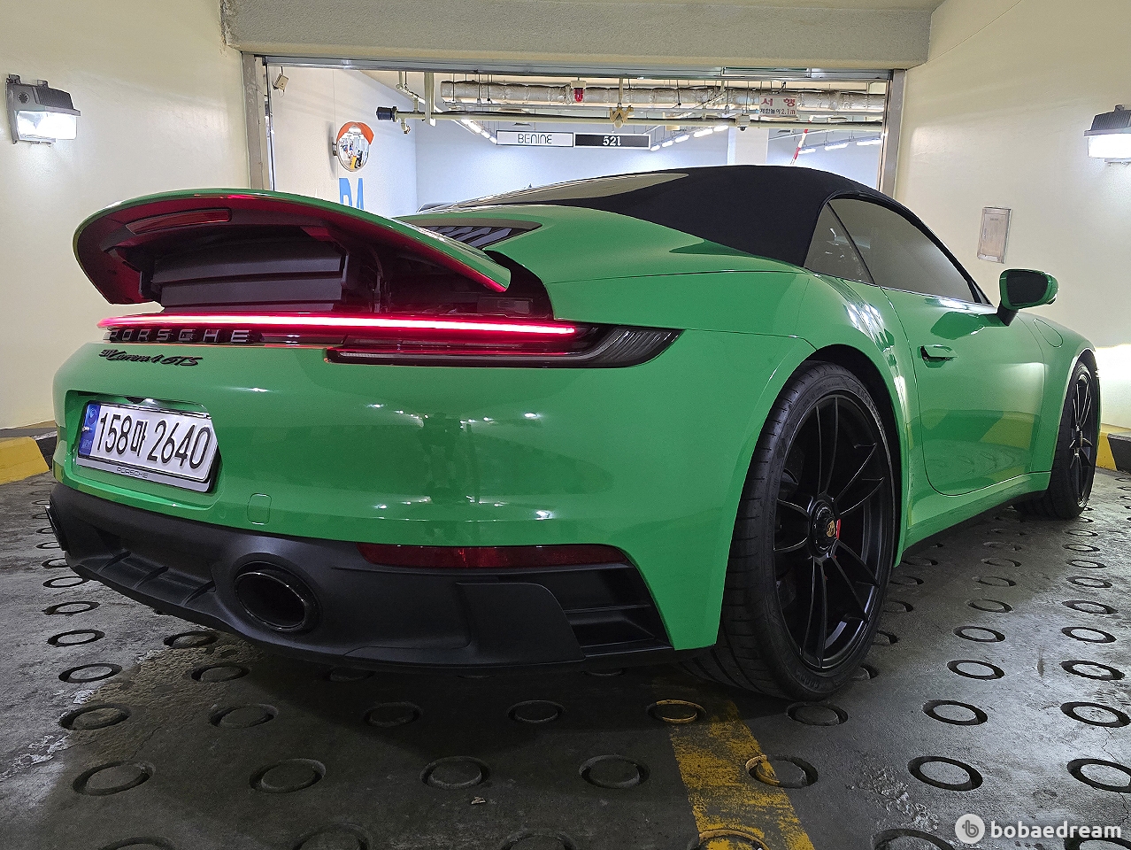 Porsche Carrera 911 4 GTS Cabriolet 3