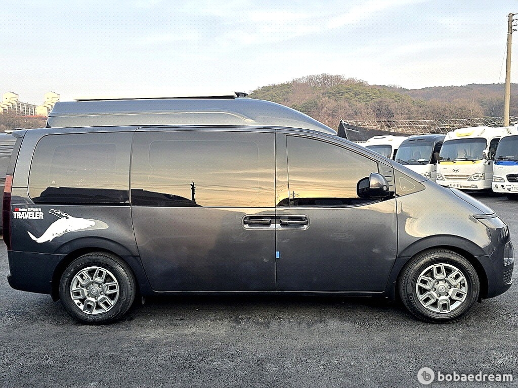 Hyundai Staria 3.5 LPG Camping Car 3