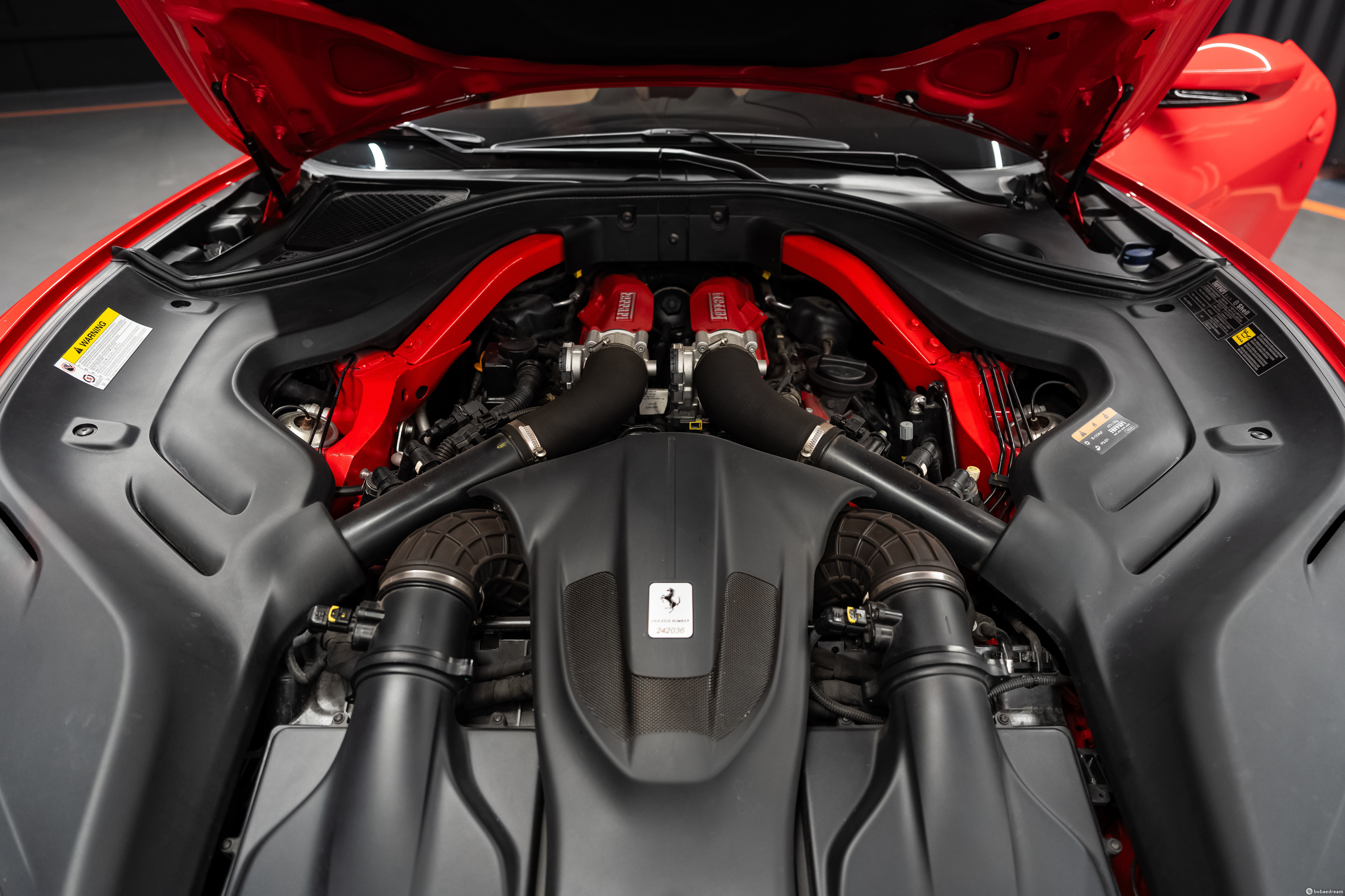 Ferrari Portofino 3.9 V8 6