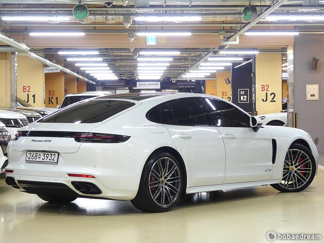 포르쉐 파나메라 4.0 GTS 2020 흰색 사진 3