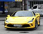 페라리 F8 스파이더 3.9 V8