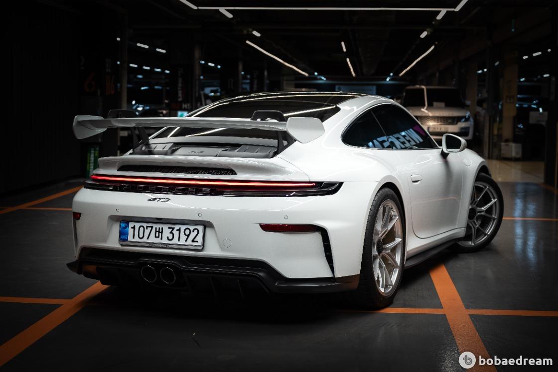 Porsche 911 Carrera/ 911 Targa GT3 4